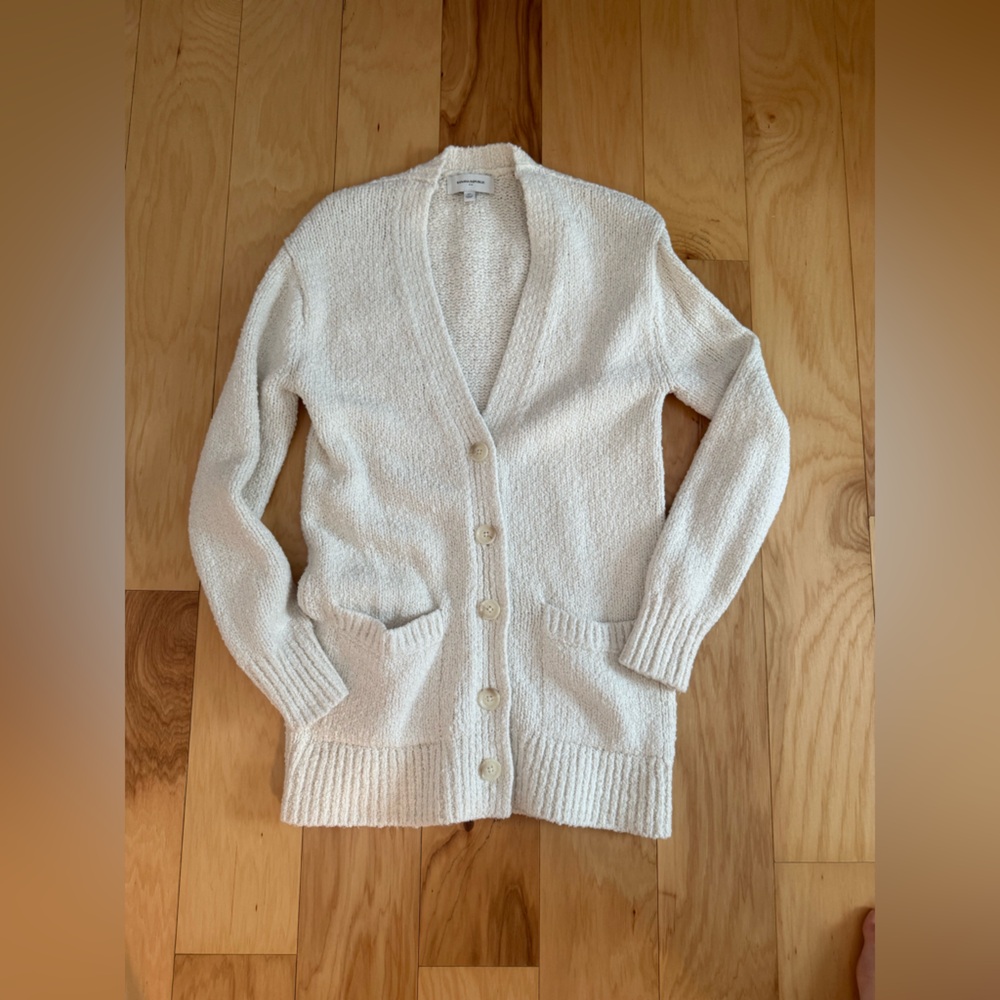 Worn once Banana Republic Off-White Button-Up Sweater